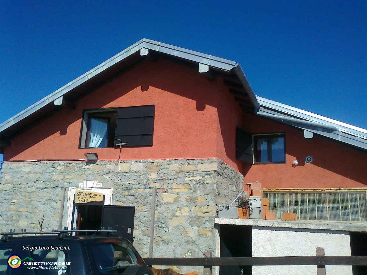 03 Arrivati al Rifugio Venini.jpg